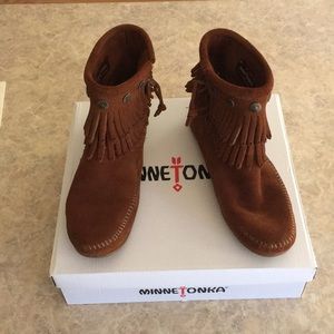 EUC Handmade Minnetonka Moccasins